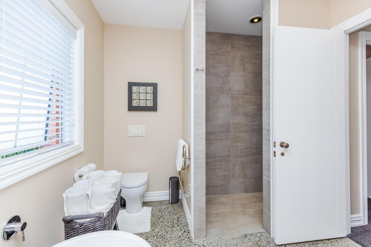 Sweet Magnolia 1 Or 2 Bedroom Suite St Kilda Cambridge With Complimentary Continental Breakfast エクステリア 写真