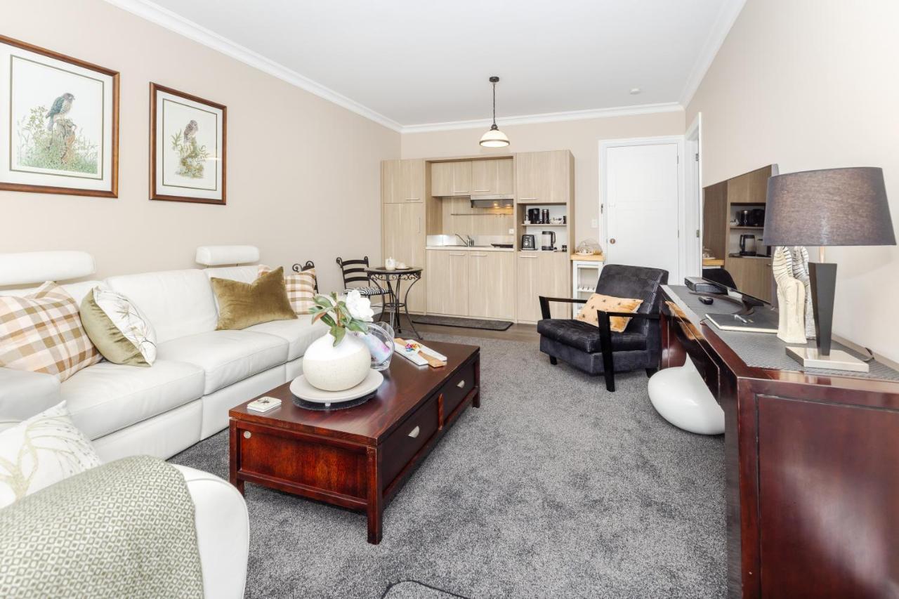 Sweet Magnolia 1 Or 2 Bedroom Suite St Kilda Cambridge With Complimentary Continental Breakfast エクステリア 写真