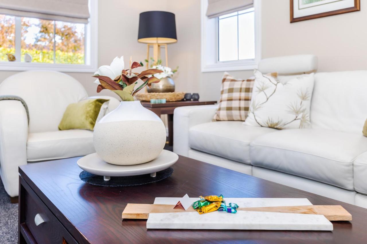 Sweet Magnolia 1 Or 2 Bedroom Suite St Kilda Cambridge With Complimentary Continental Breakfast エクステリア 写真