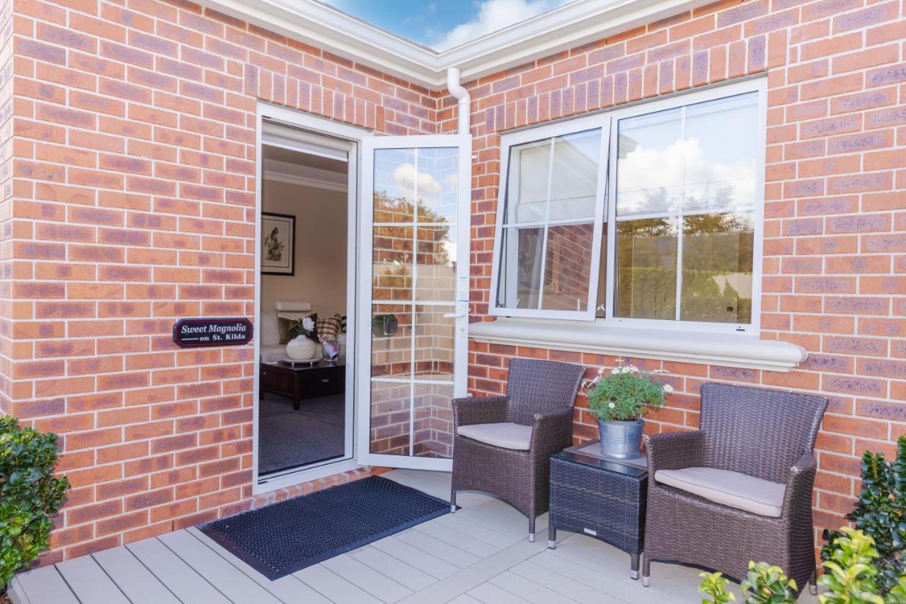 Sweet Magnolia 1 Or 2 Bedroom Suite St Kilda Cambridge With Complimentary Continental Breakfast エクステリア 写真