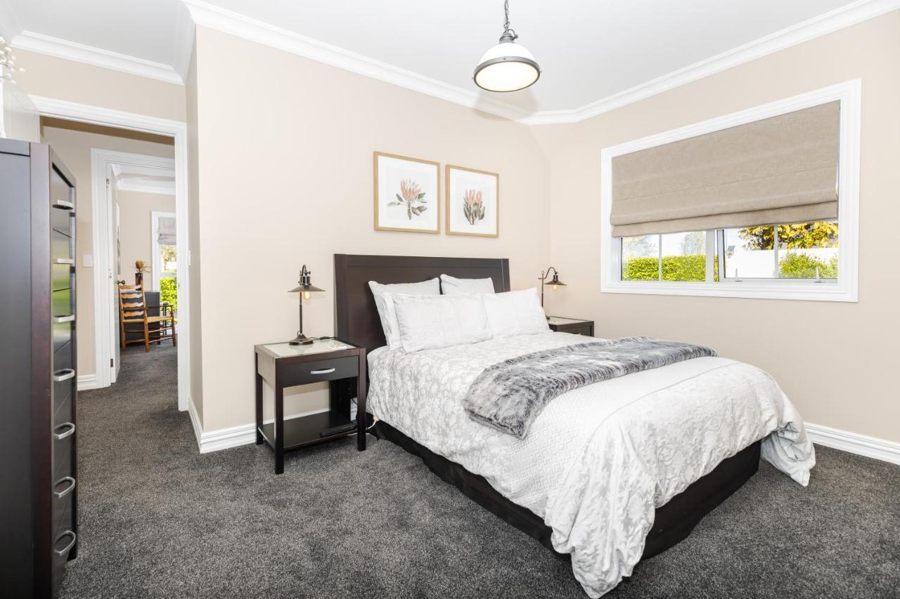 Sweet Magnolia 1 Or 2 Bedroom Suite St Kilda Cambridge With Complimentary Continental Breakfast エクステリア 写真