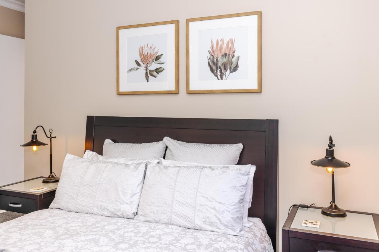 Sweet Magnolia 1 Or 2 Bedroom Suite St Kilda Cambridge With Complimentary Continental Breakfast エクステリア 写真